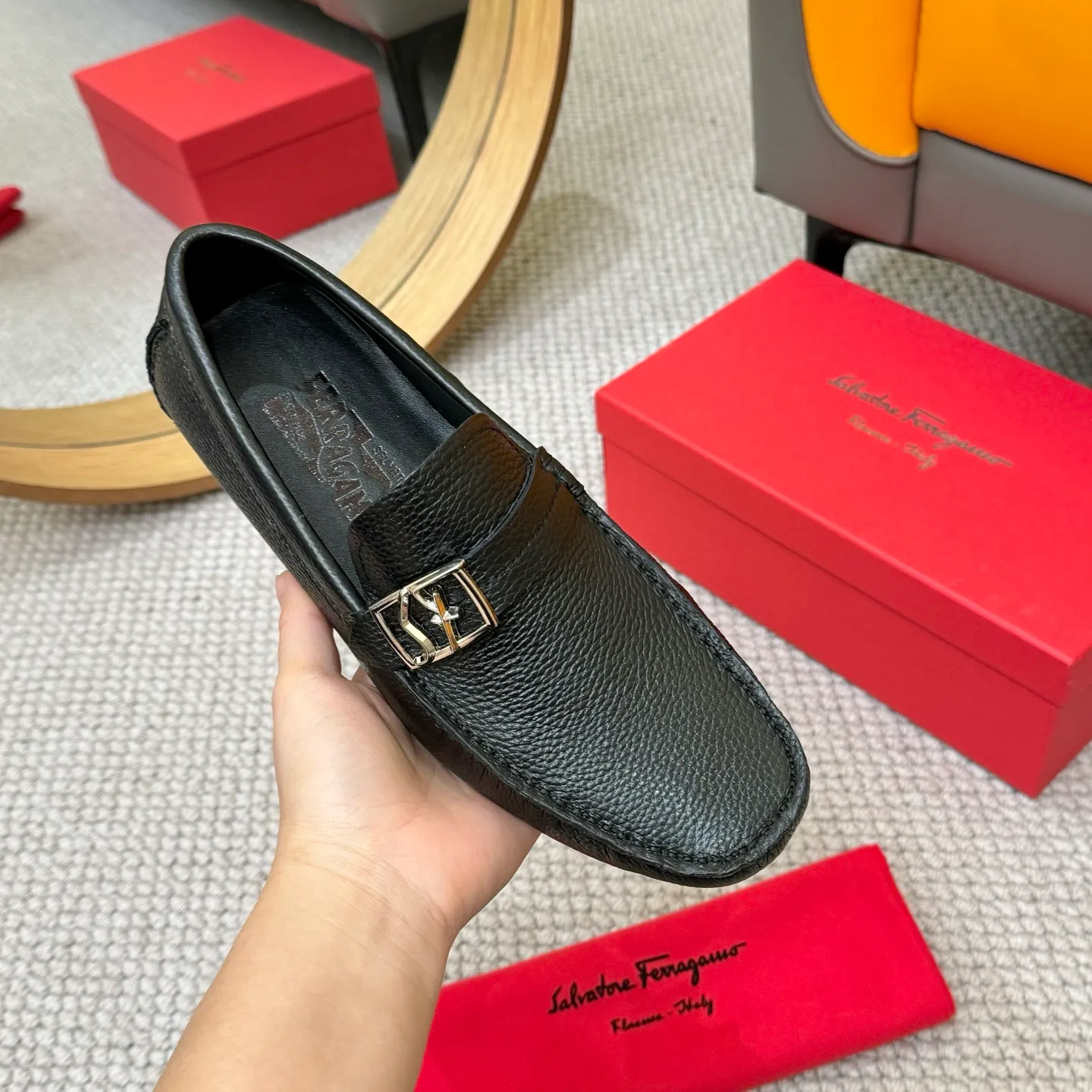 Men's men's shoes 💰420 (Yangli) Ferragamo 〰Ferragamo 2⃣️0⃣️2⃣️5️⃣ New series 👊🏻 Upper 🇮🇹 Italian imported calfskin, original outsole molding. Water-dyed sheepskin lining. The identity of every successful man is set off, and the upper and lower shoes are elegant and stable🚶🏻🚶🏻The high-end custom counter original replica is an eternal classic🔍️Number of codes: 38-46 with counter packaging